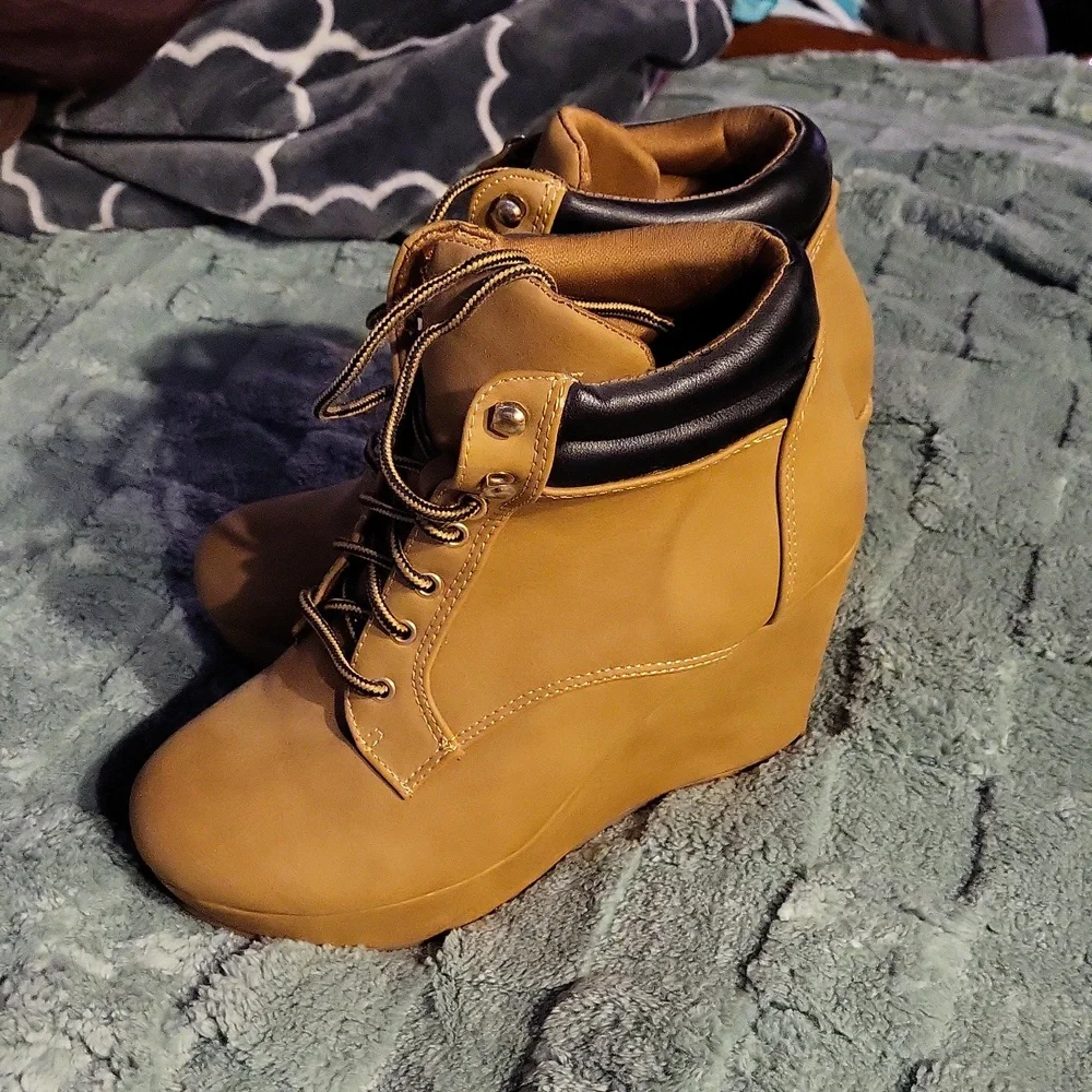 Wedge Fashion Construction boot